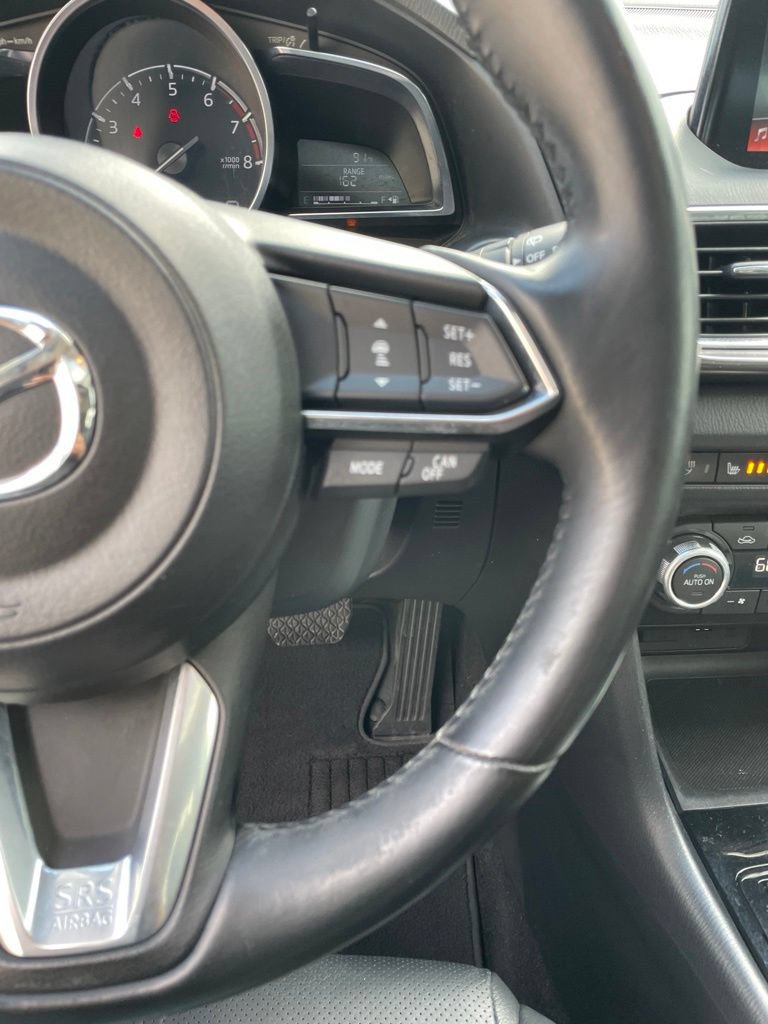 Used 2018 MAZDA MAZDA3 Grand Touring w/ Premium Equipment Package FWD image 14