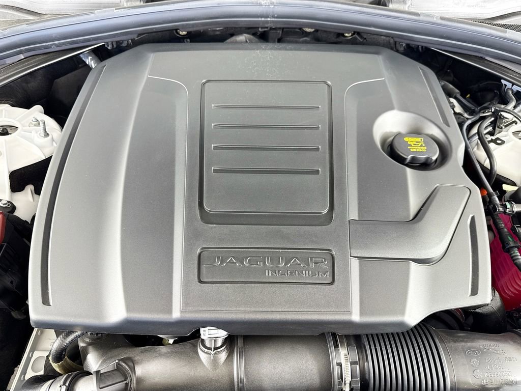 Used 2025 Jaguar F-PACE R-Dynamic S image 26