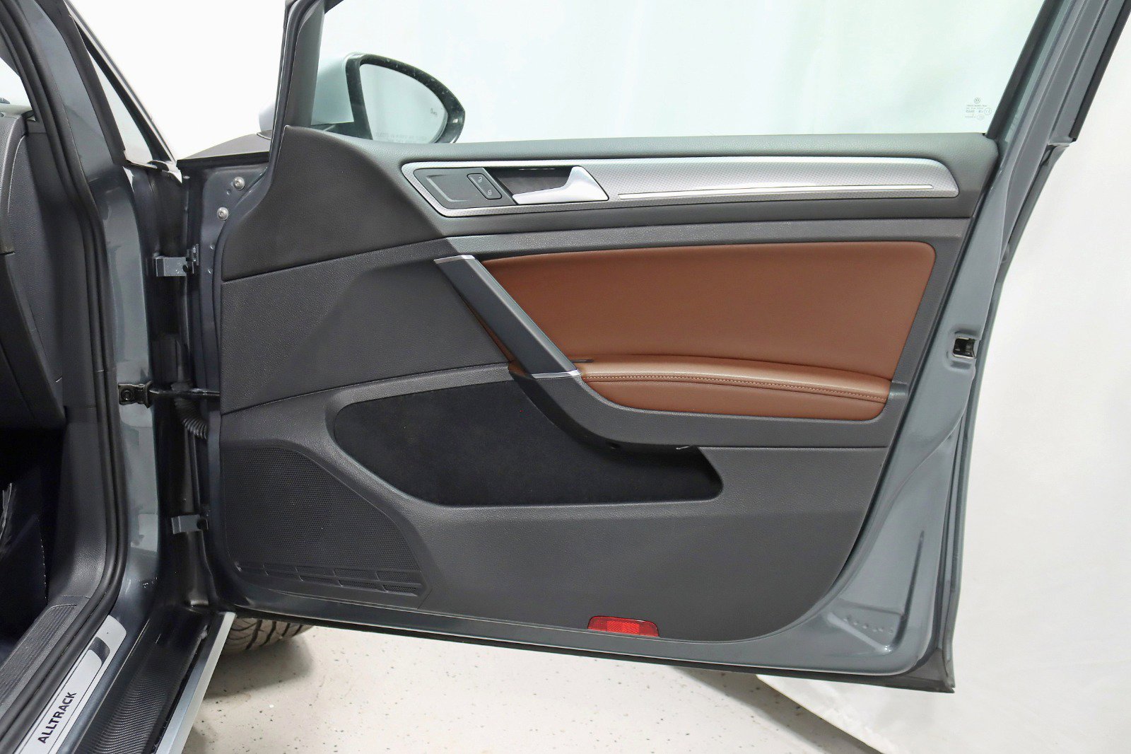 Used 2019 Volkswagen Golf Alltrack SE image 31