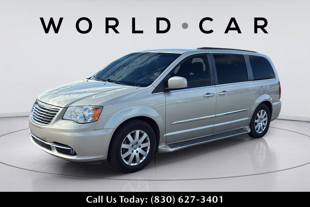 Used 2016 Chrysler Town & Country Touring w/ Trailer Tow Group FWD image 13