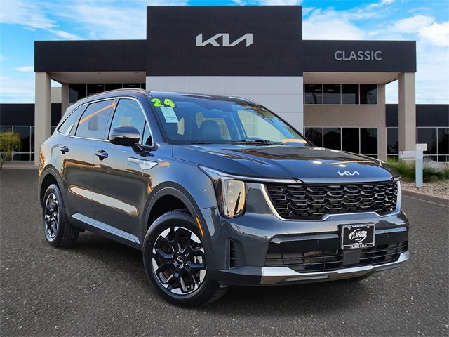 Used 2024 Kia Sorento S