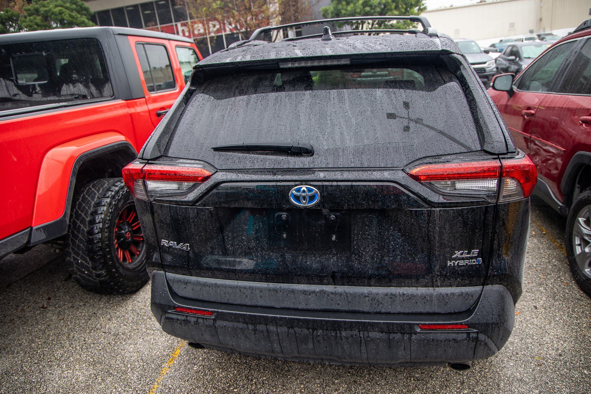 Used 2021 Toyota RAV4 XLE image 10
