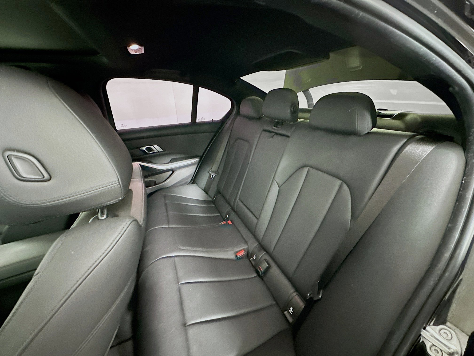 Used 2019 BMW 330i Sedan w/ Premium Package image 26