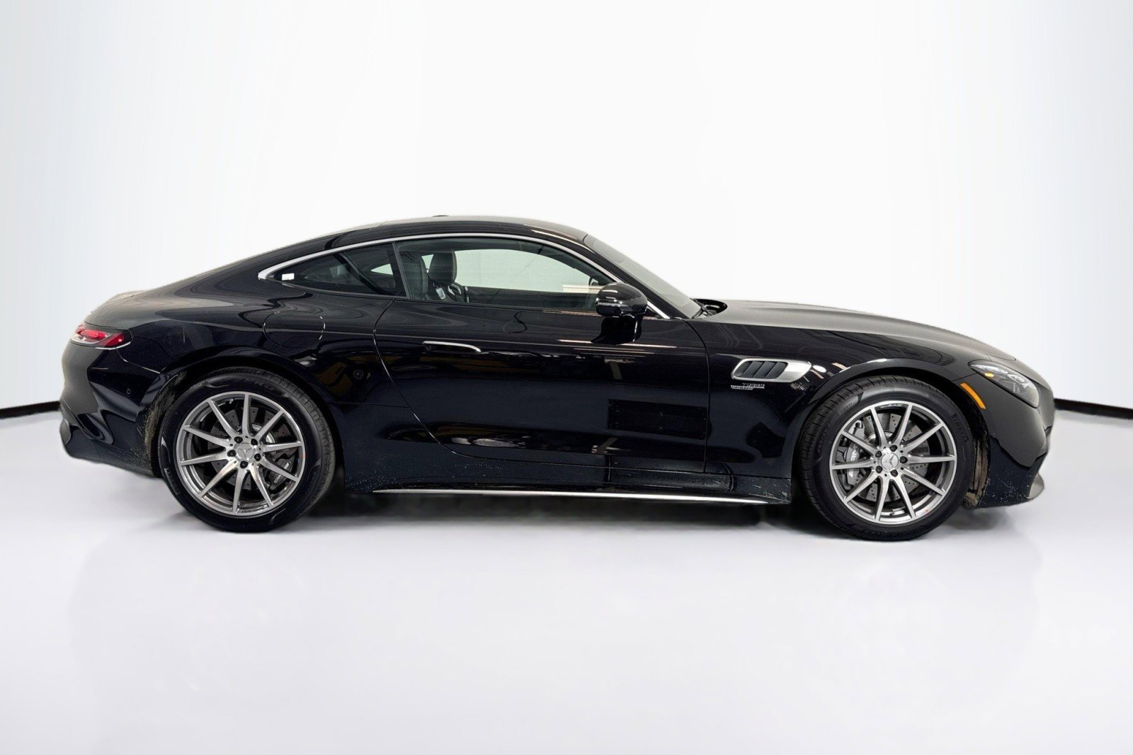 New 2025 Mercedes-Benz AMG GT 43 image 4
