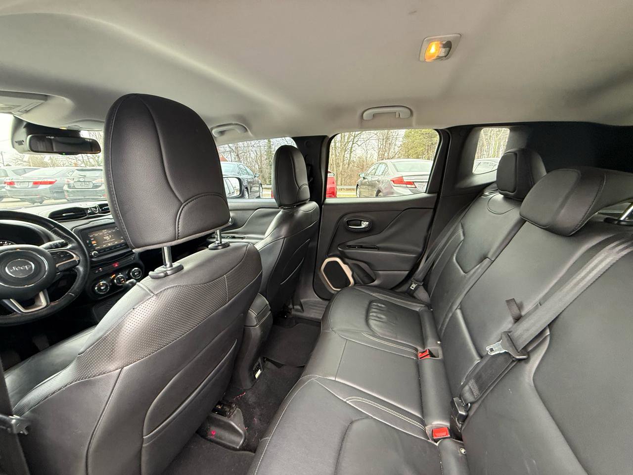Used 2015 Jeep Renegade Limited FWD image 21