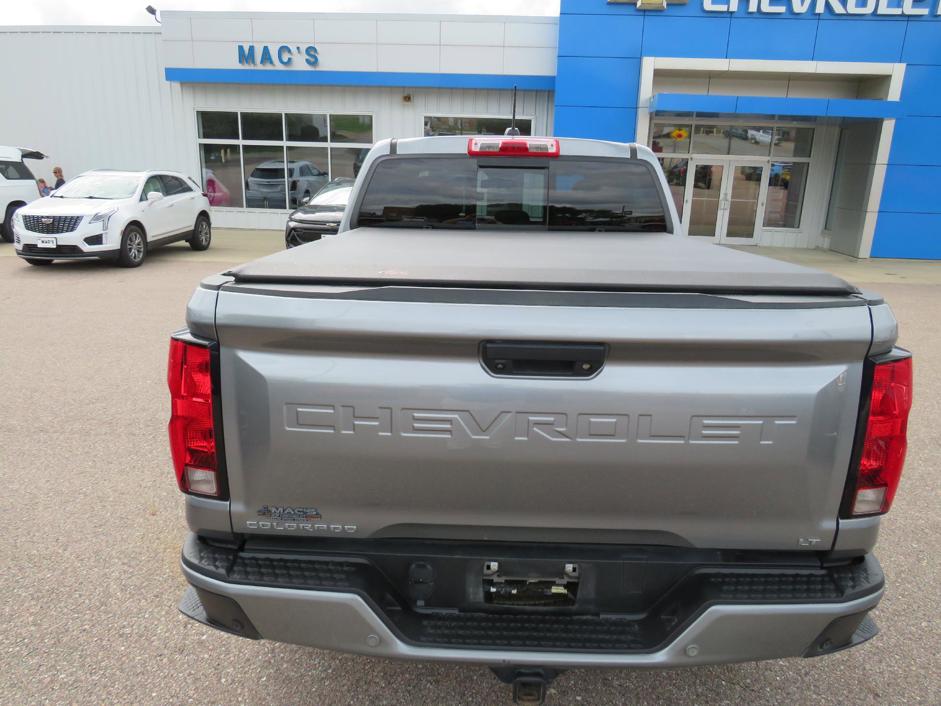 Used 2023 Chevrolet Colorado LT w/ LT Convenience Package II image 9