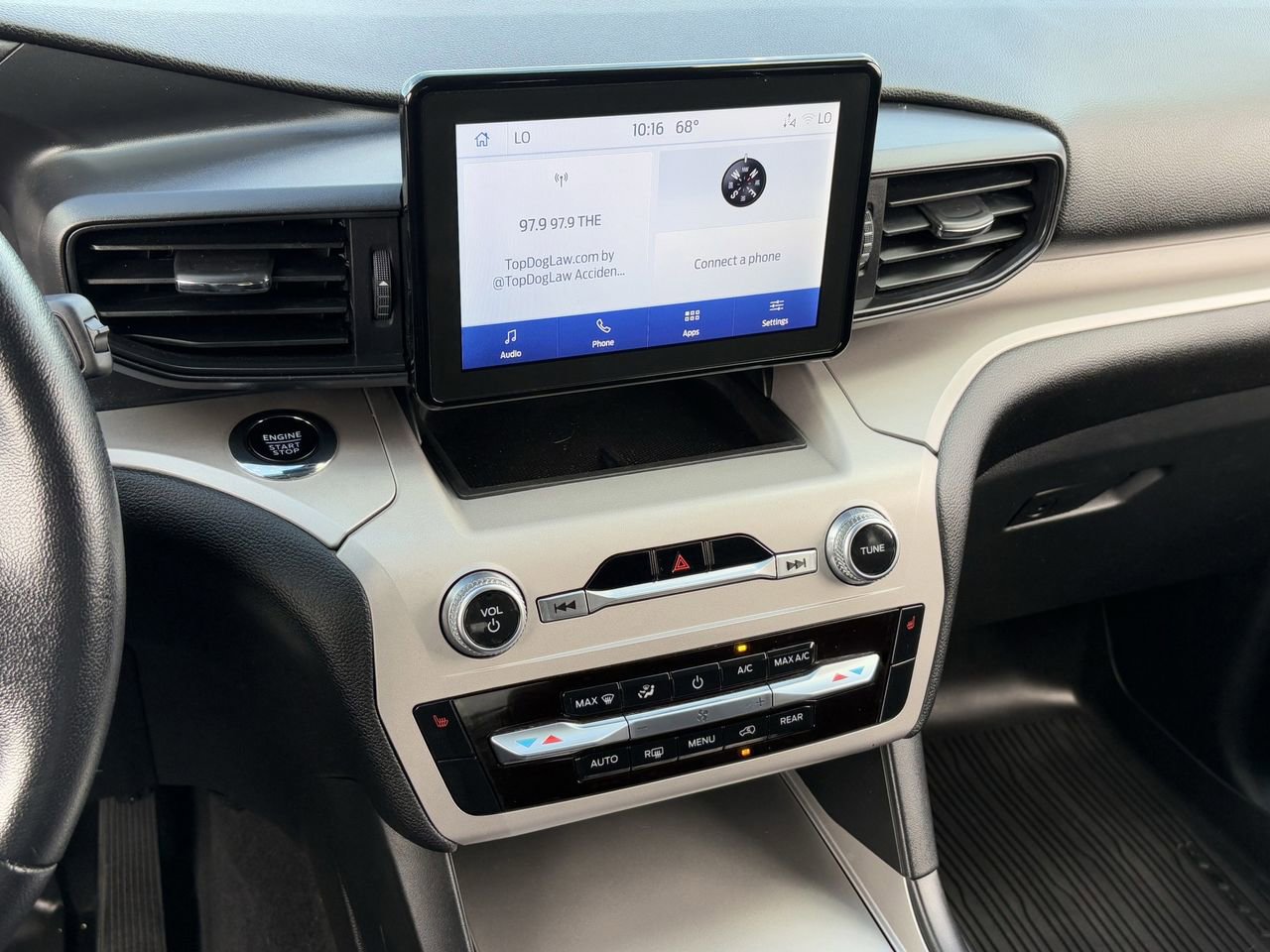 Used 2023 Ford Explorer XLT image 20