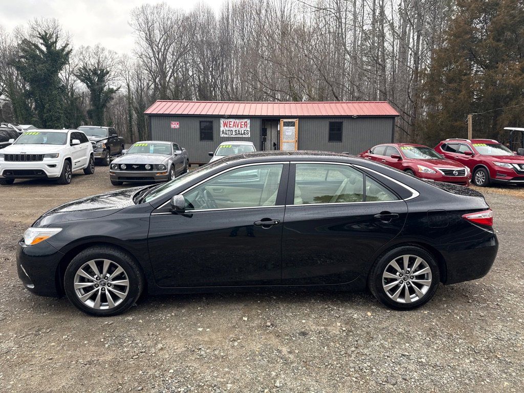 Used 2015 Toyota Camry XLE image 1