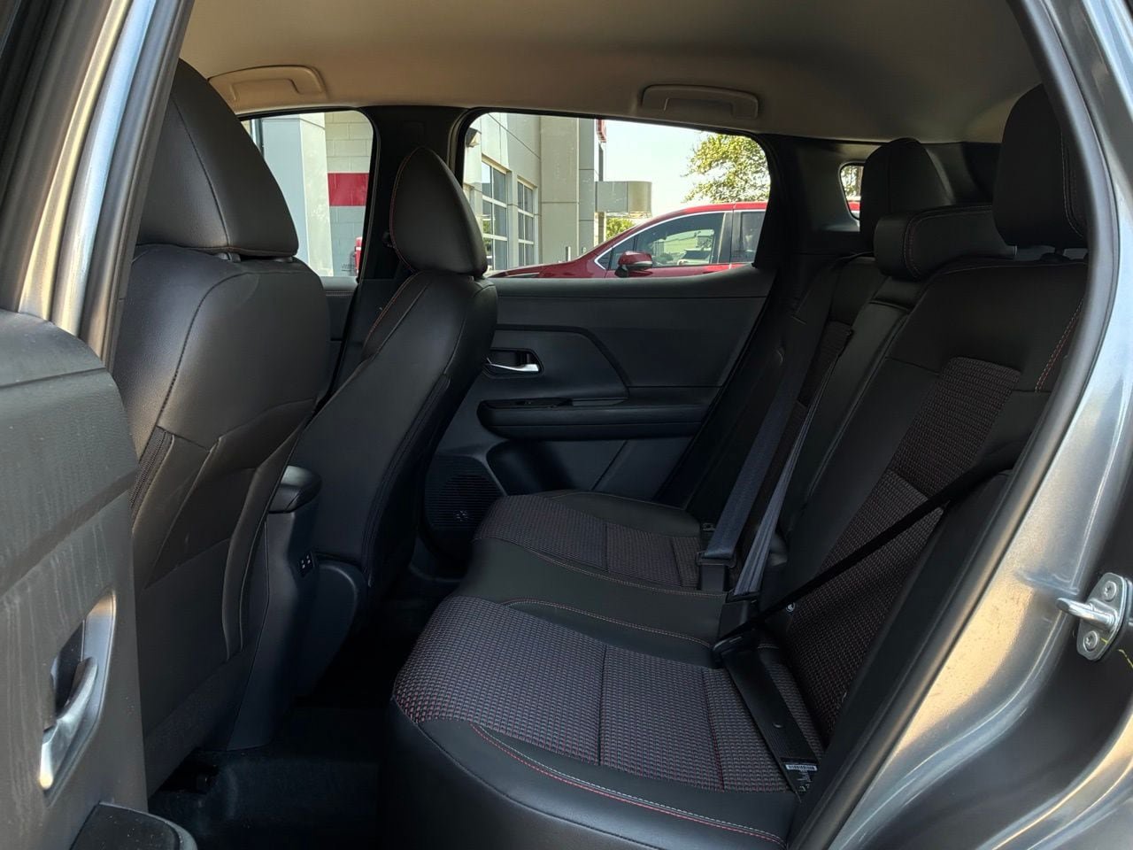 Used 2026 Nissan Kicks SR FWD image 12