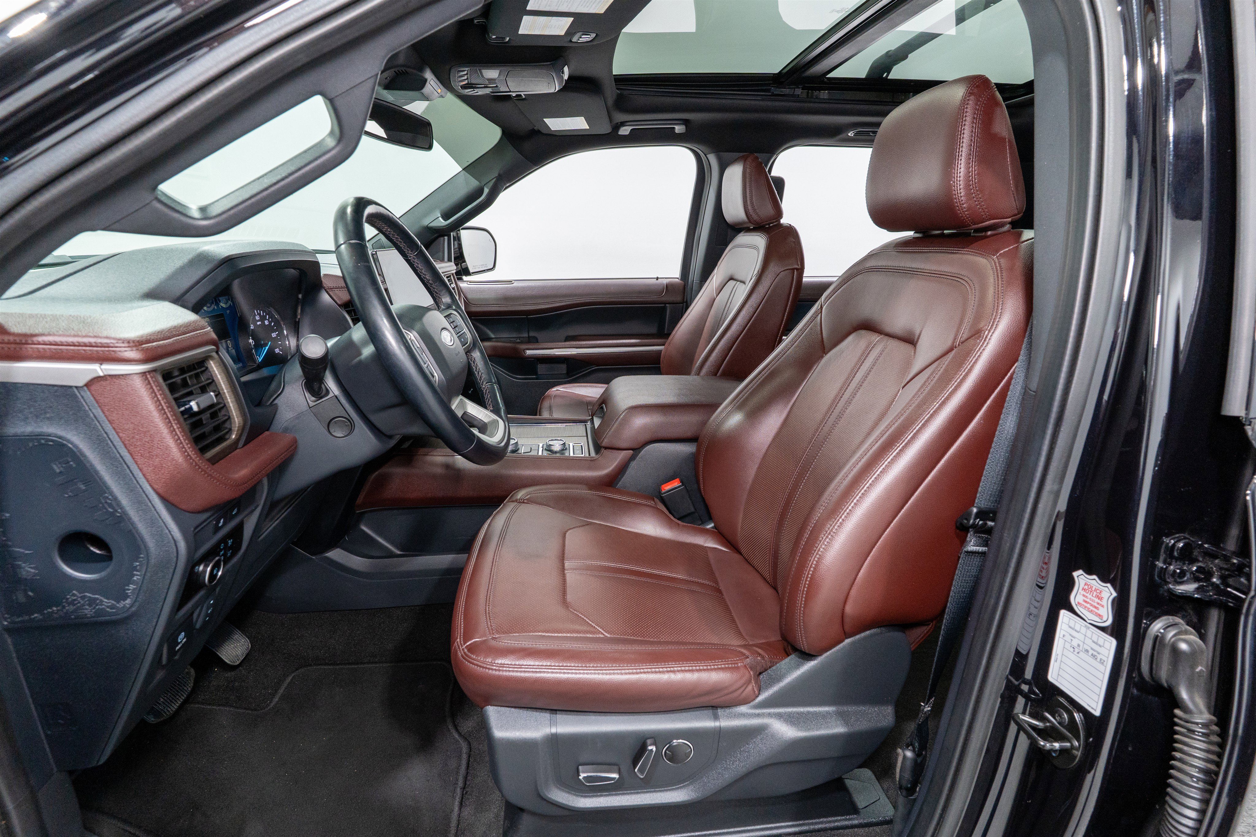 Used 2023 Ford Expedition Max Limited image 18