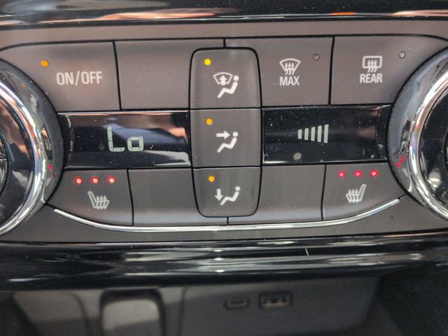 Used 2024 Chevrolet Trax RS w/ Sunroof Package FWD image 16