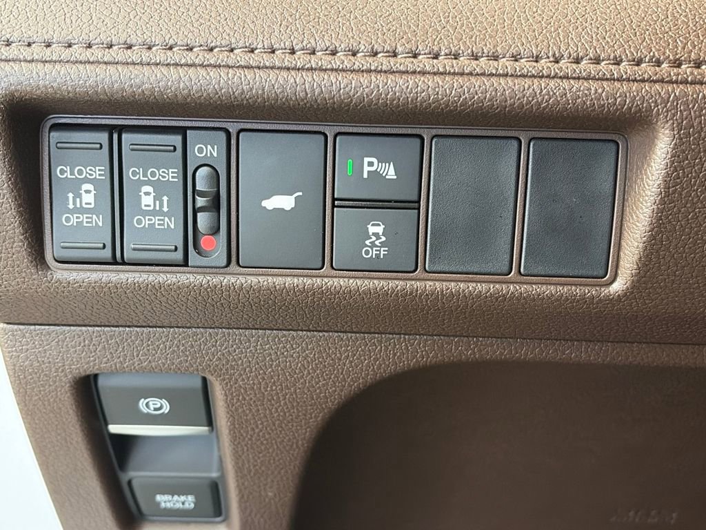 Used 2025 Honda Odyssey Elite image 23