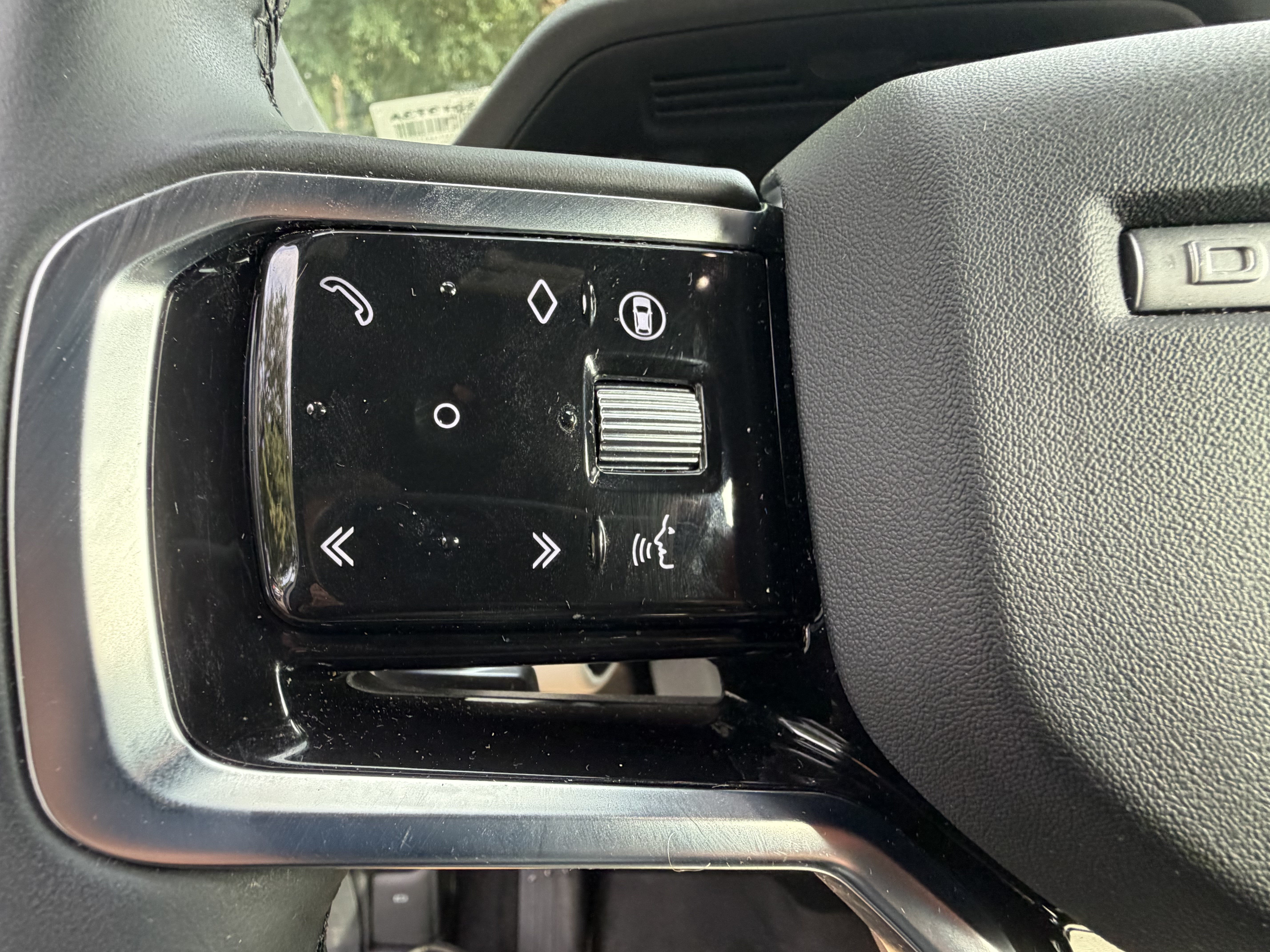 Used 2024 Land Rover Discovery Sport Dynamic SE AWD/4WD image 18