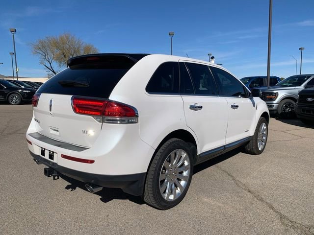 Used 2012 Lincoln MKX FWD image 5