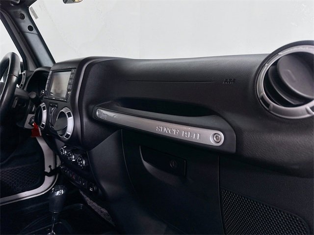 Used 2017 Jeep Wrangler Unlimited Rubicon image 28