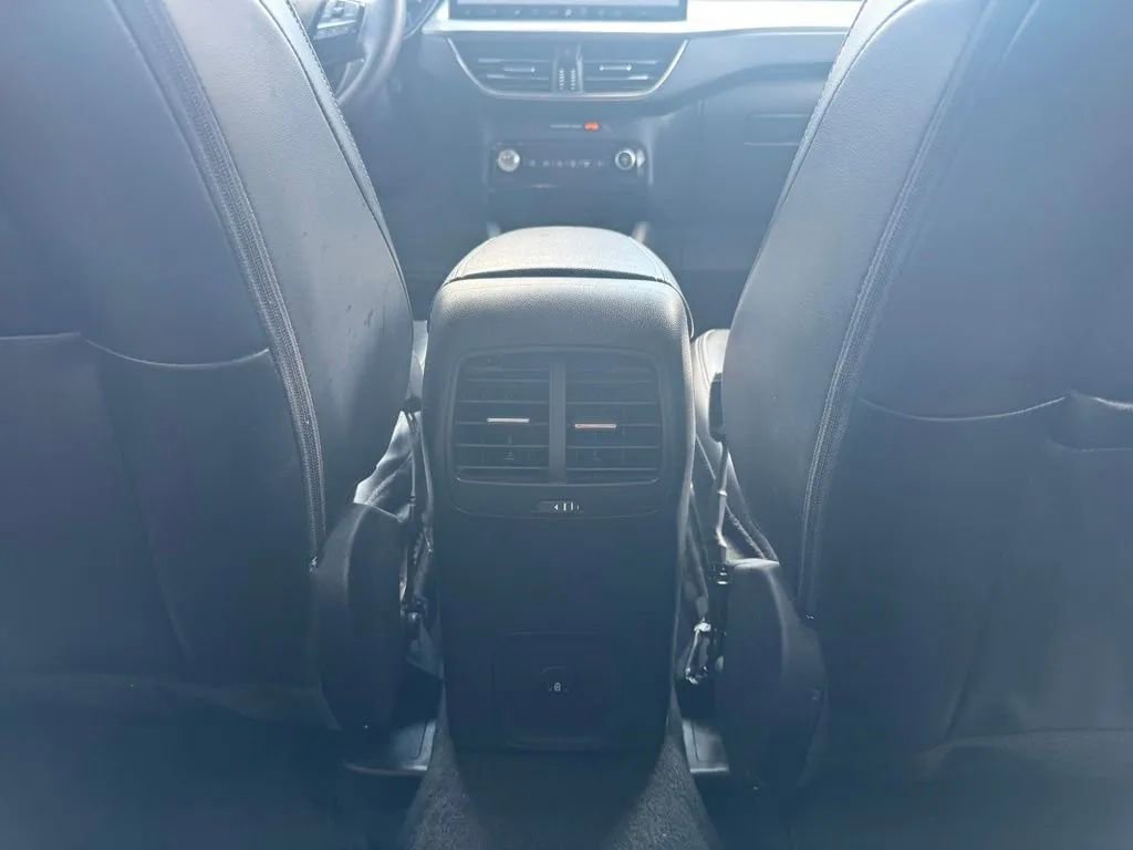 Used 2024 Ford Escape Platinum AWD/4WD image 19