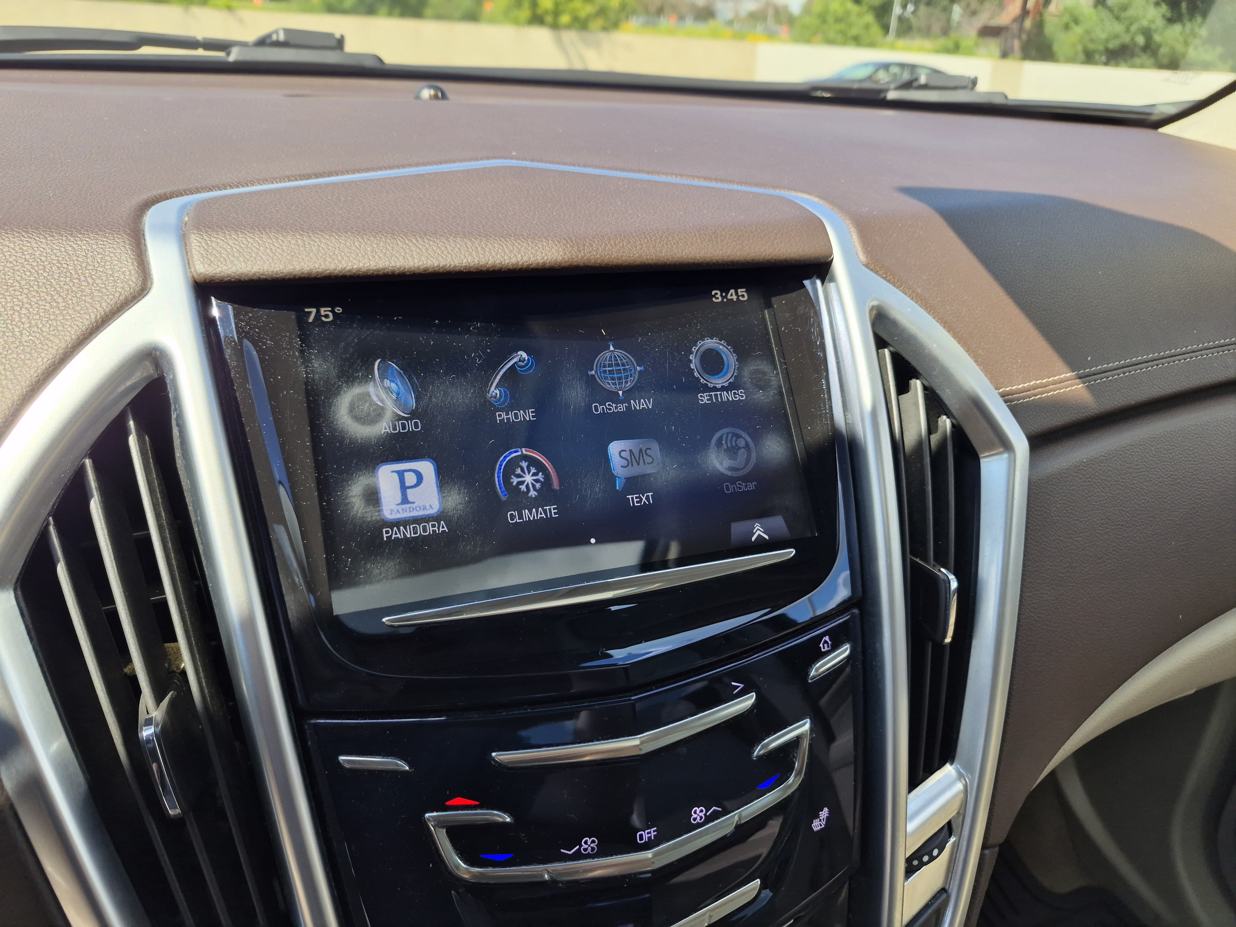 Used 2015 Cadillac SRX Luxury w/ Driver Awareness Package AWD/4WD image 22