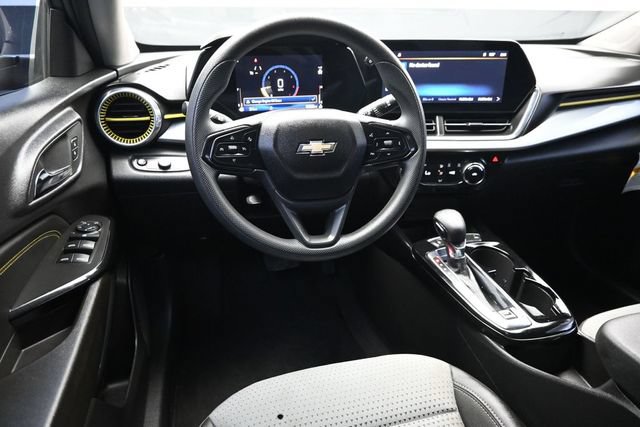 Used 2026 Chevrolet Trax LT FWD image 14