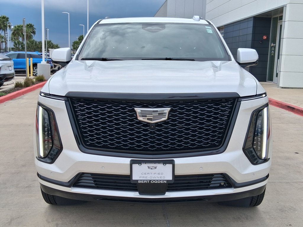 Used 2025 Cadillac Escalade Sport Platinum AWD/4WD image 2