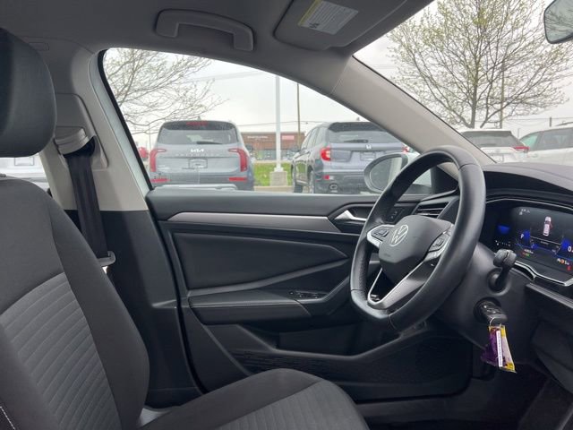 Used 2024 Volkswagen Jetta S image 33