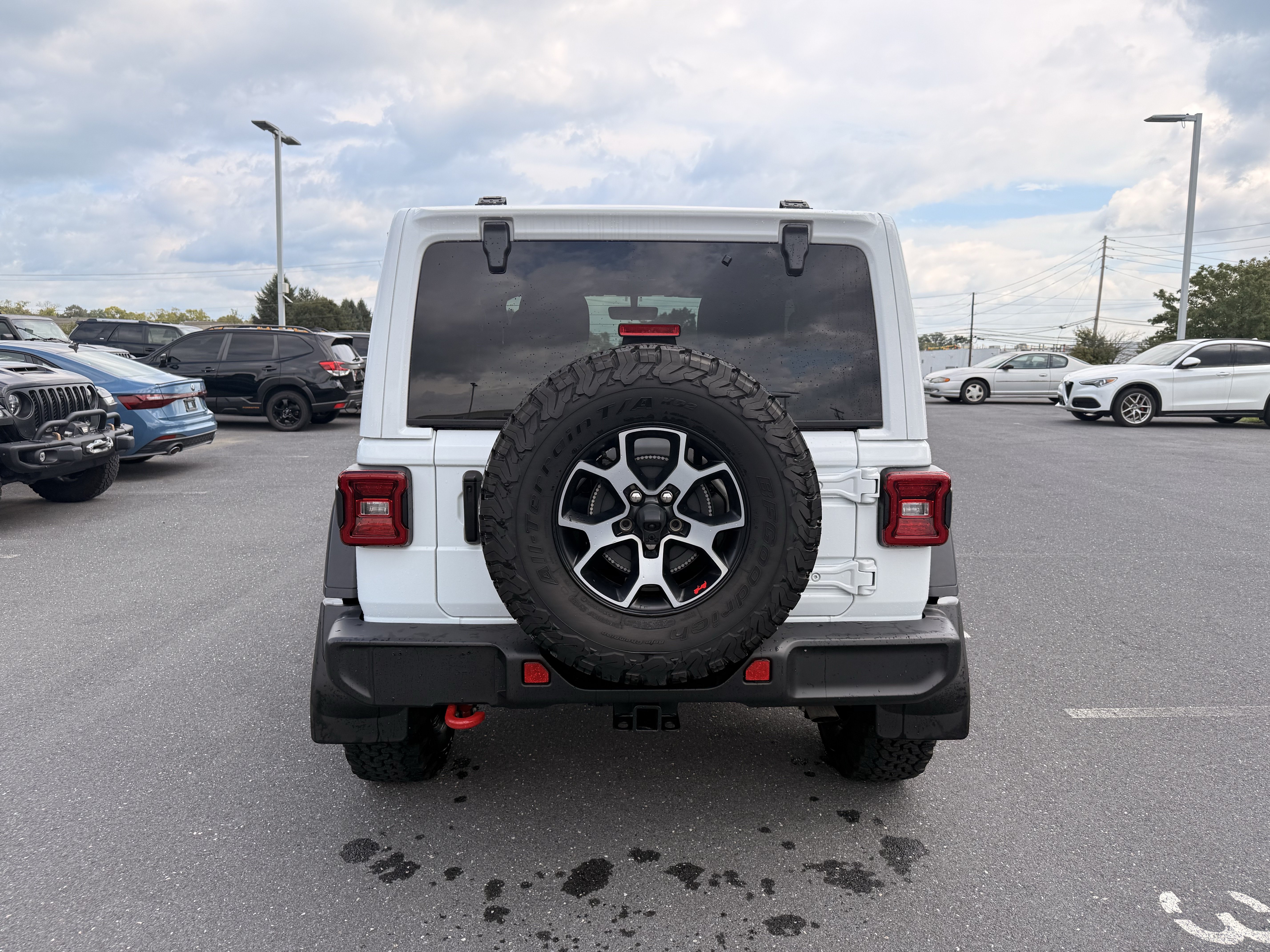 Used 2022 Jeep Wrangler Rubicon w/ LED Lighting Group AWD/4WD image 16
