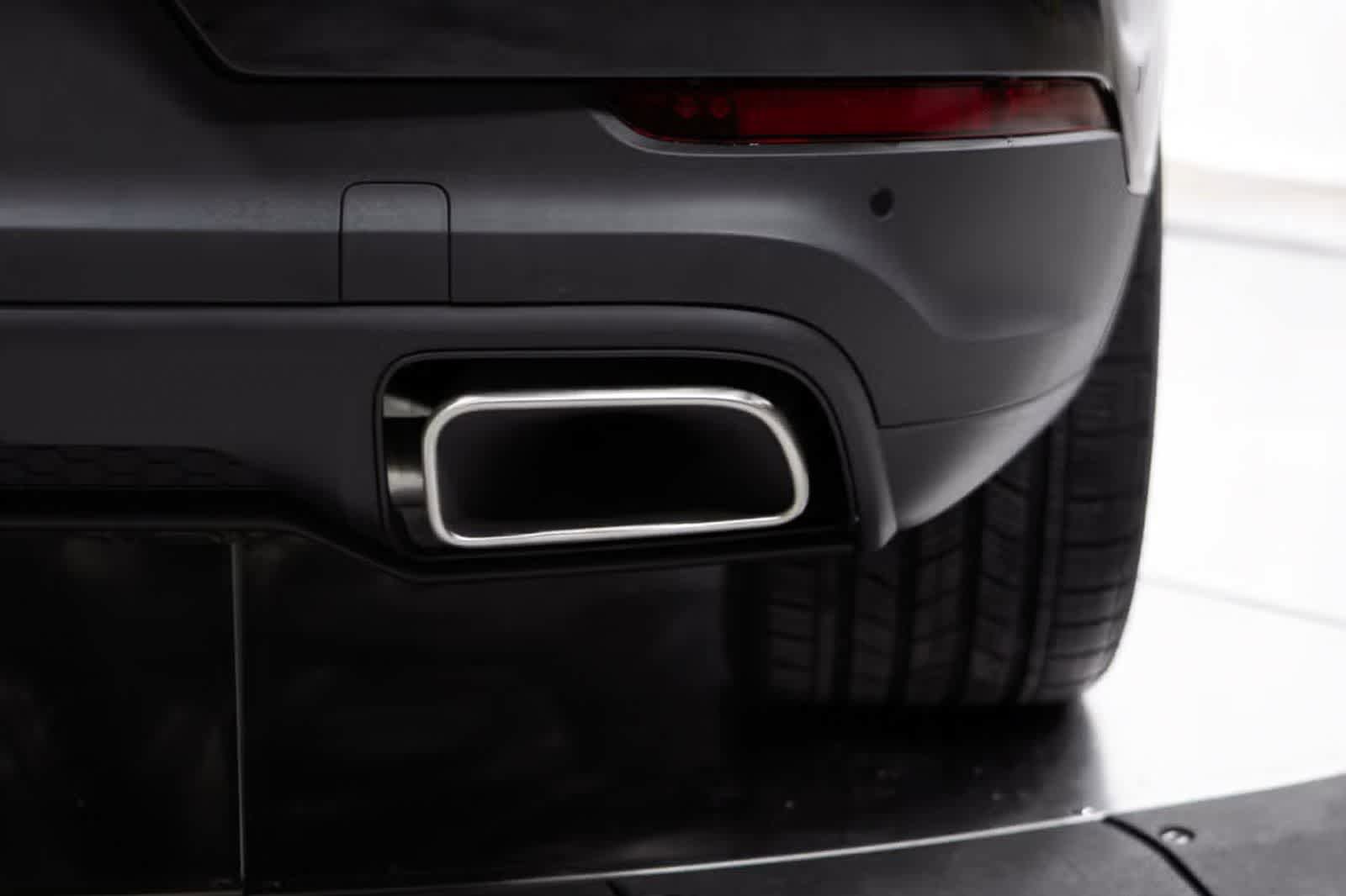 Certified 2025 Porsche Cayenne E-Hybrid AWD/4WD image 21