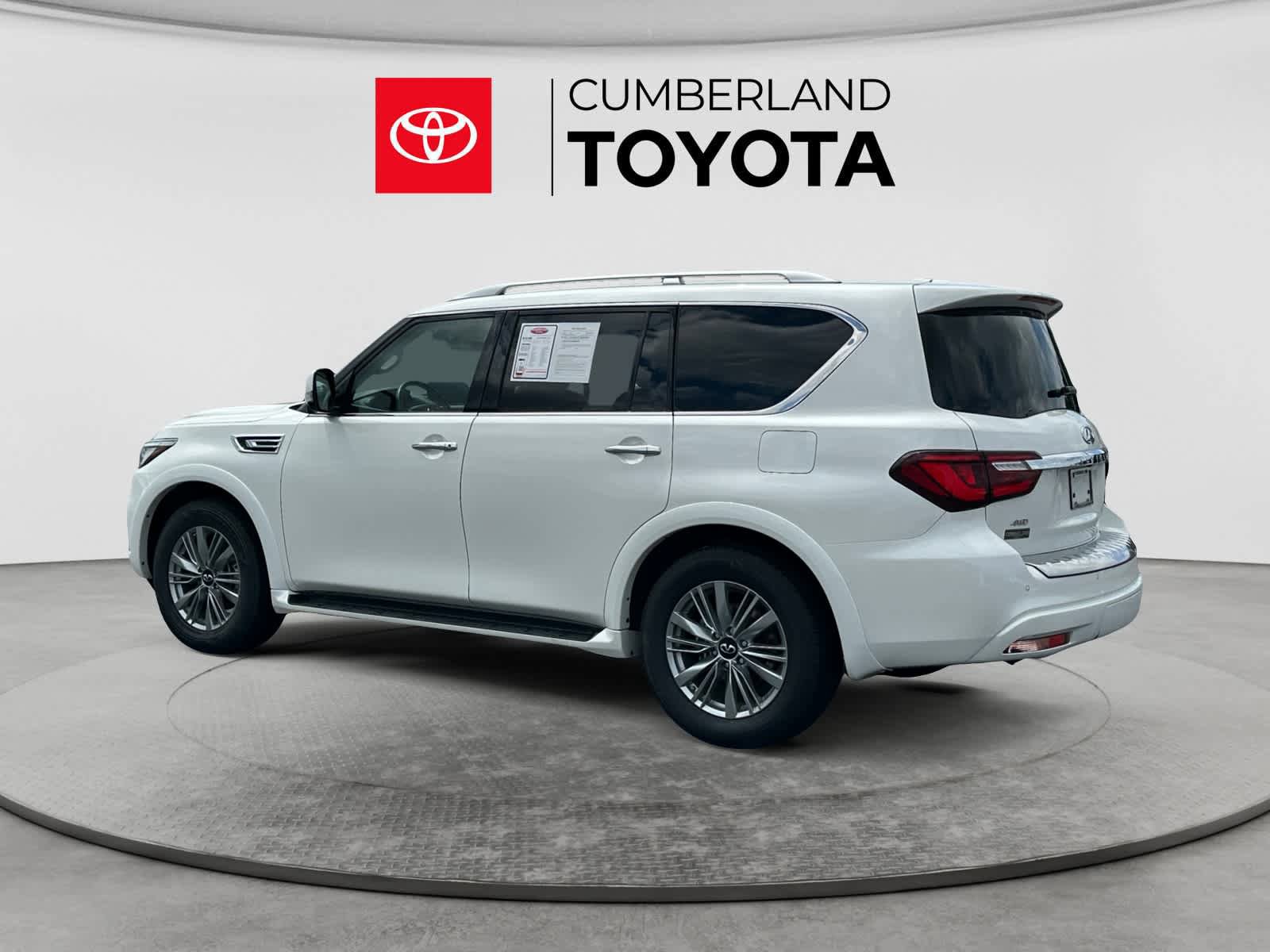 Used 2024 INFINITI QX80 Luxe AWD/4WD image 3