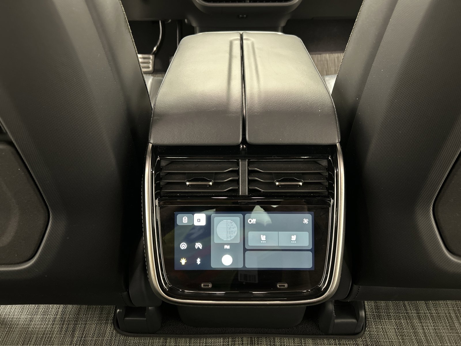 Used 2022 Rivian R1T Launch Edition AWD/4WD image 28