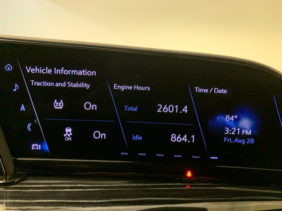 Used 2022 Cadillac Escalade ESV Sport w/ Touring Package AWD/4WD image 38