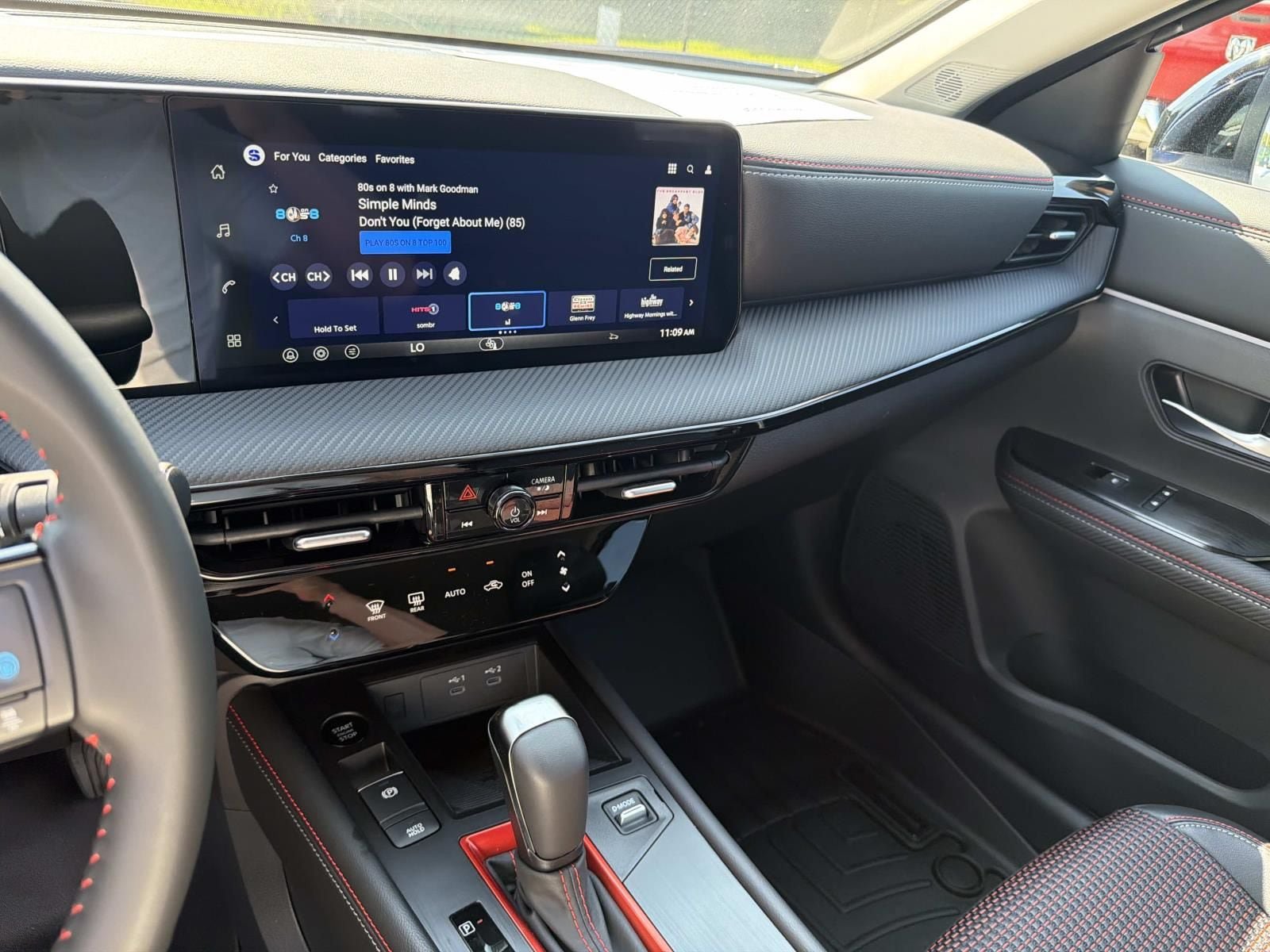 Used 2026 Nissan Kicks SR FWD image 29