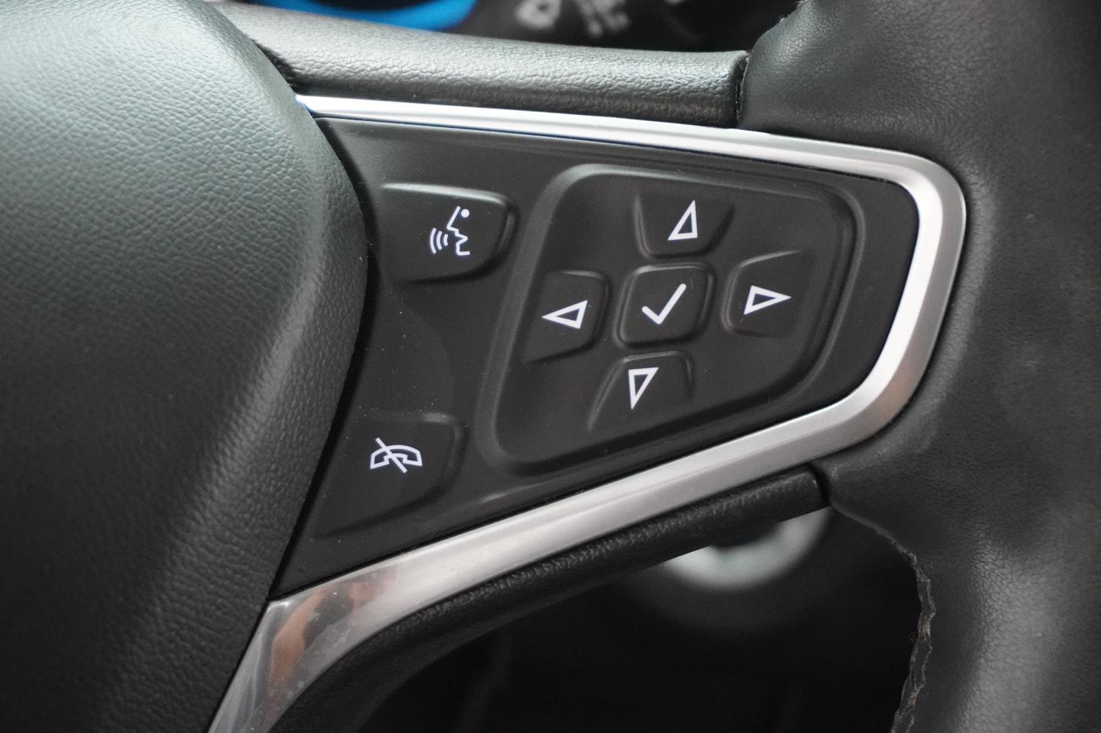 Used 2023 Chevrolet Equinox LT image 24