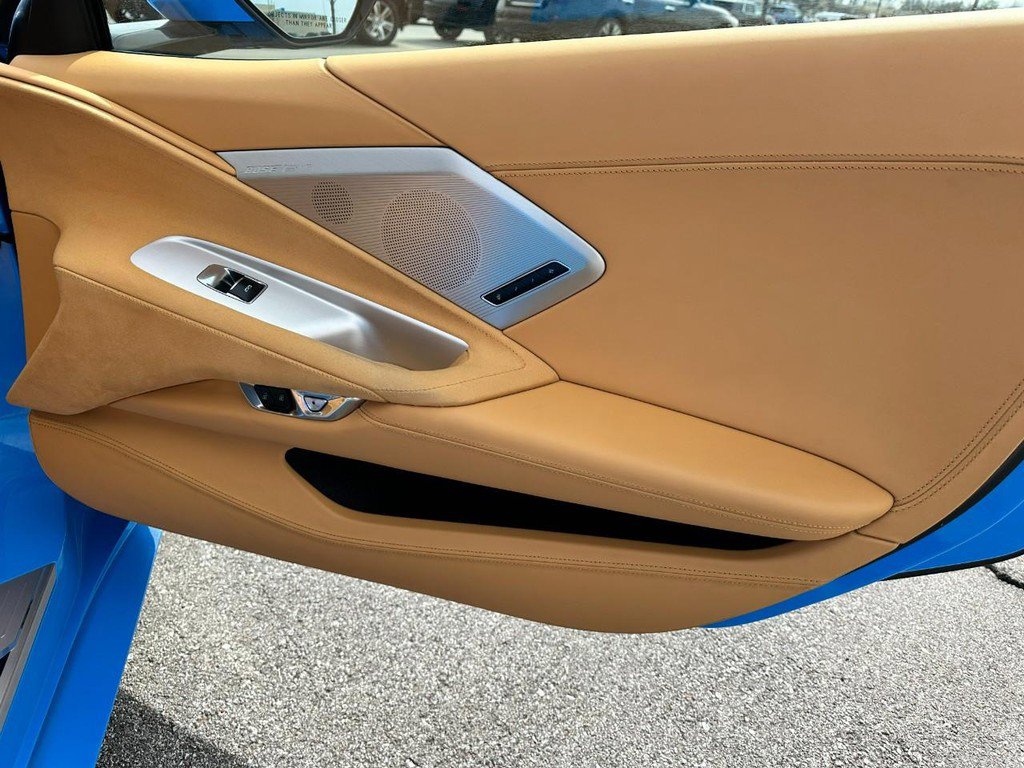 Used 2021 Chevrolet Corvette Stingray Premium Cpe w/ Z51 Performance Package image 11