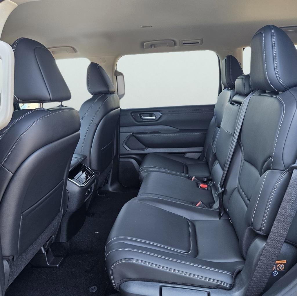 New 2026 Nissan Armada SV image 15