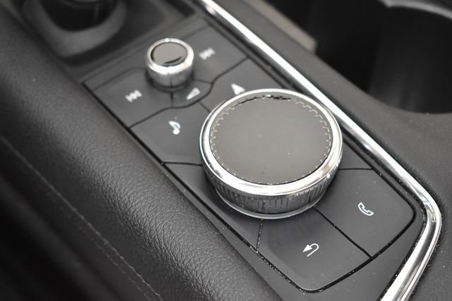 Used 2023 Cadillac XT5 Sportv w/ Technology Package image 33