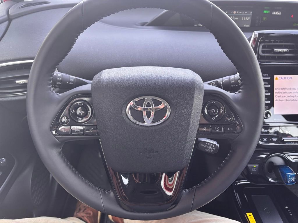 Used 2022 Toyota Prius XLE image 17