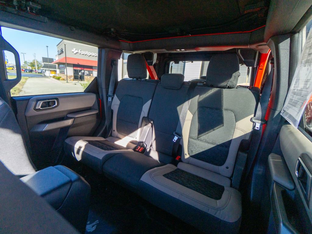 Used 2023 Ford Bronco Wildtrak image 31