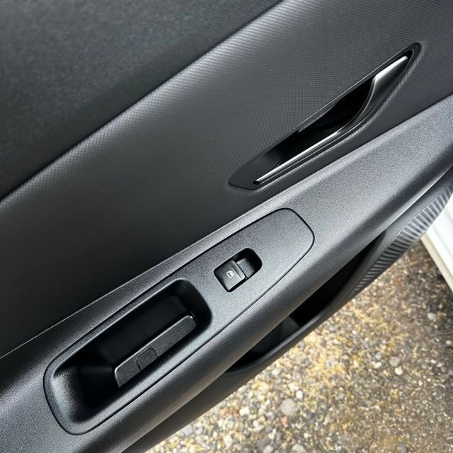 Certified 2025 Hyundai Elantra Sport FWD image 13