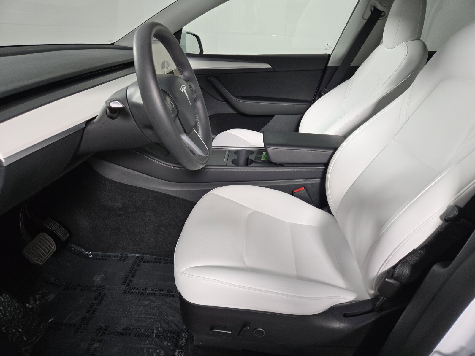 Used 2022 Tesla Model Y Long Range image 11