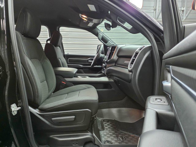 Used 2025 RAM 1500 Big Horn AWD/4WD image 17