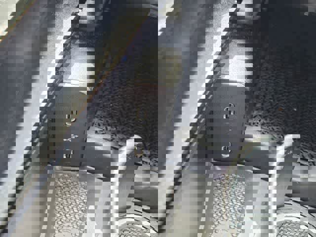 Used 2024 Mercedes-Benz E 350 4MATIC Sedan w/ Multicontour Seating Package image 32