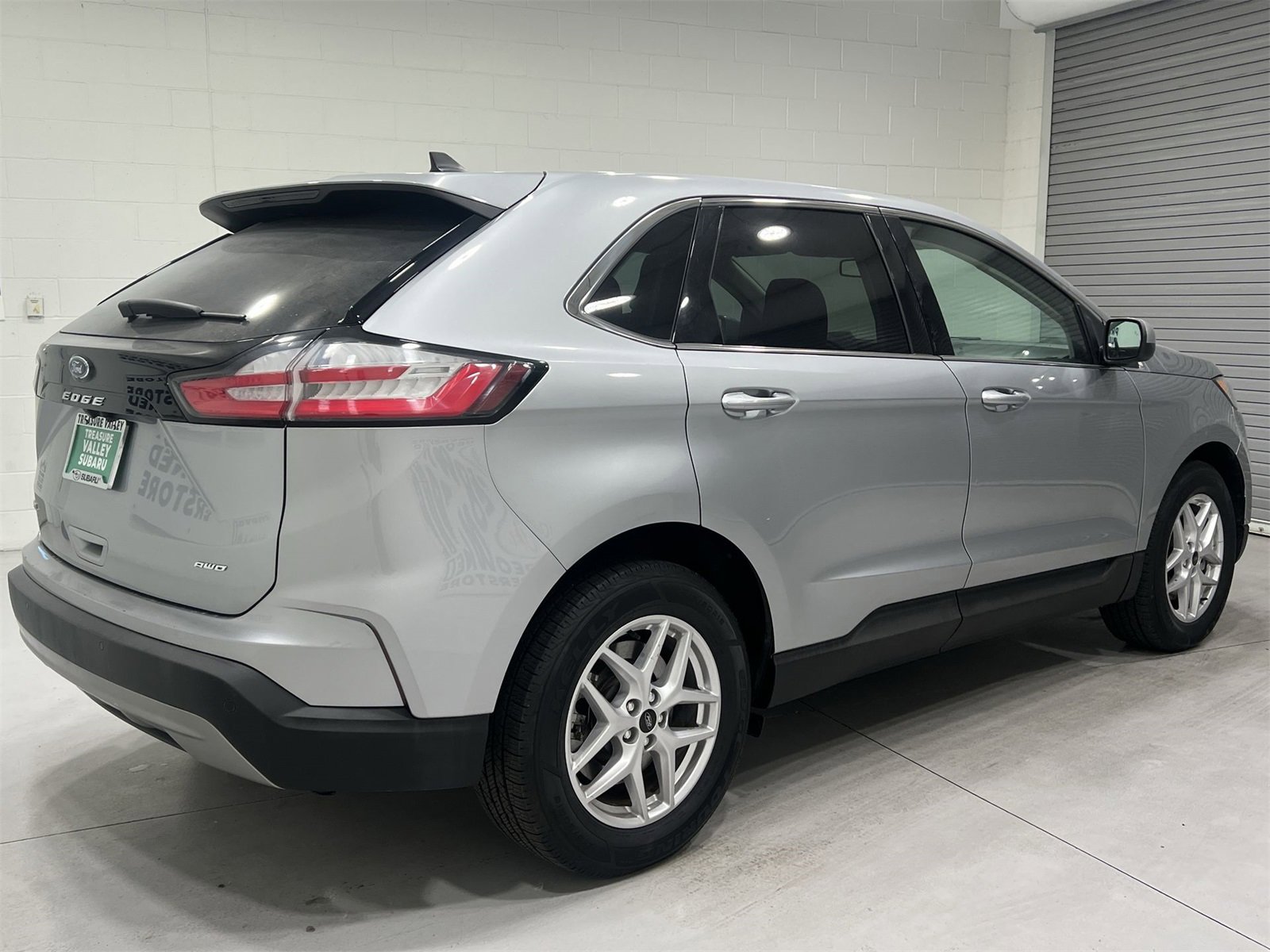 Used 2023 Ford Edge SEL image 8