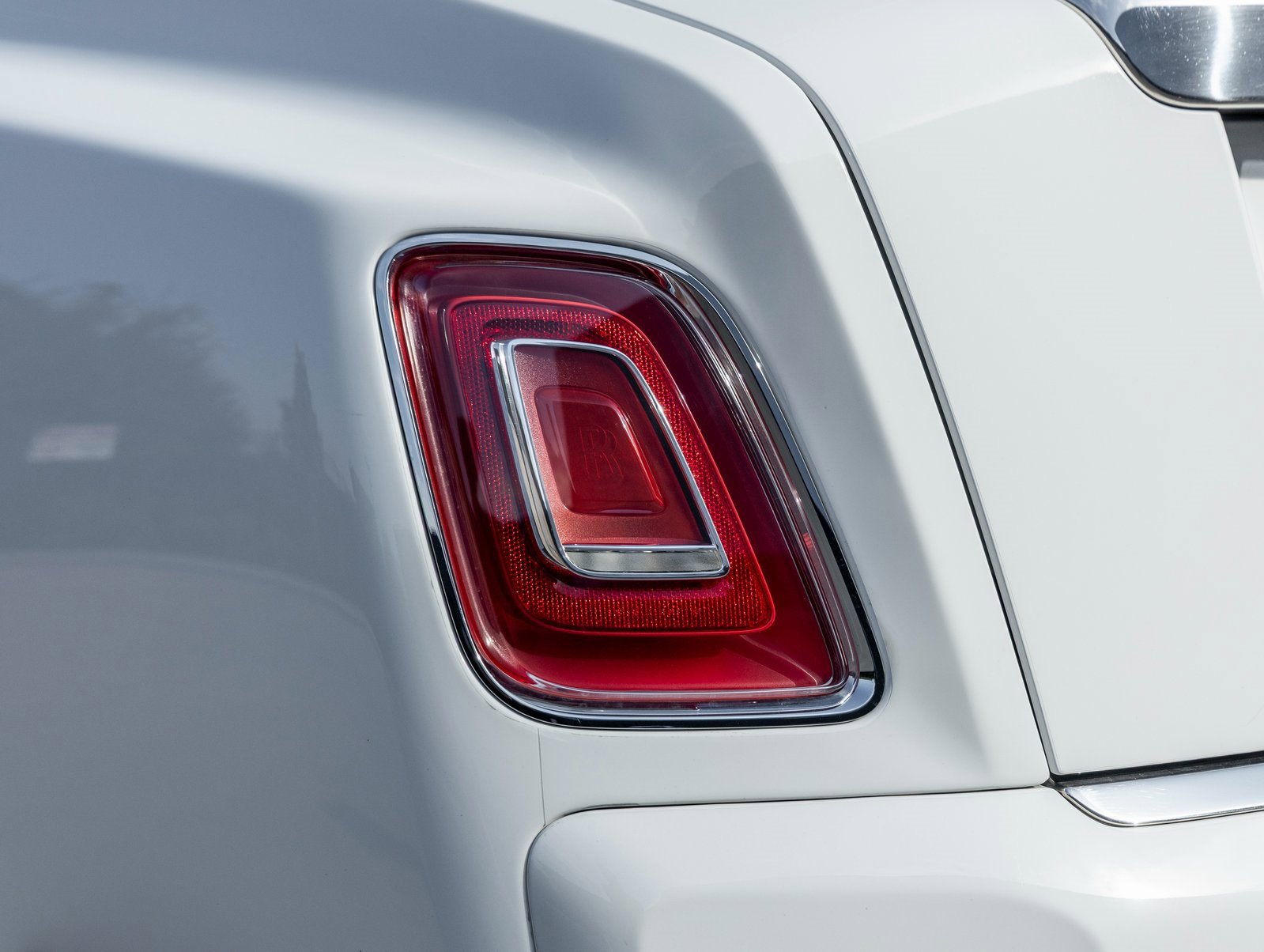 Used 2022 Rolls-Royce Phantom Extended Wheelbase image 15