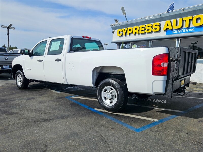 Used 2009 Chevrolet Silverado 2500 W/T RWD image 3