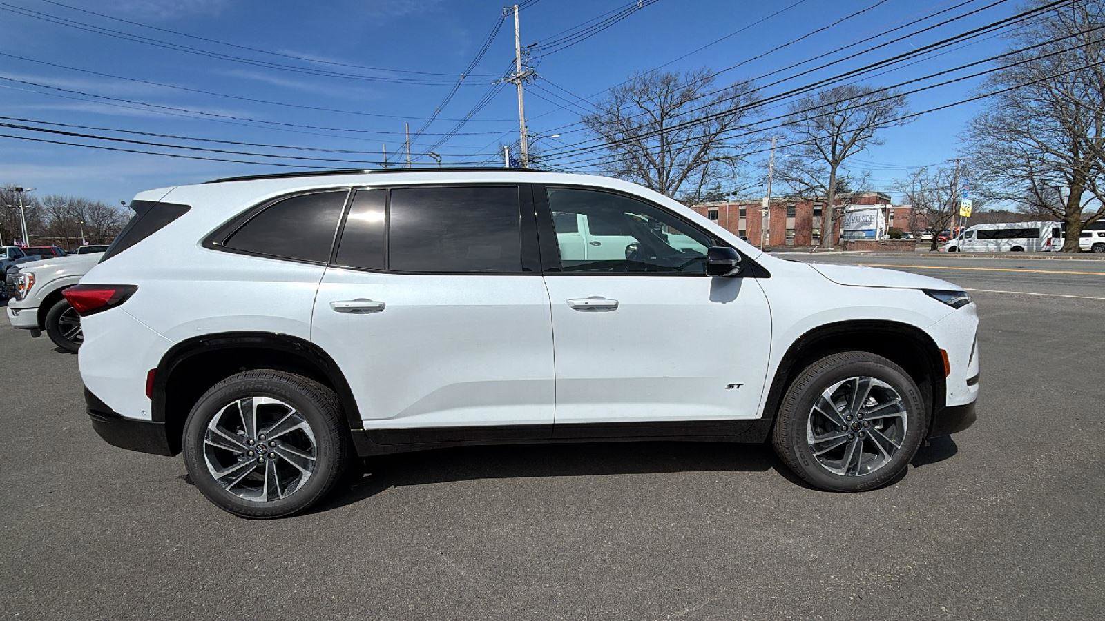 New 2026 Buick Enclave Sport Touring w/ Super Cruise Package image 8