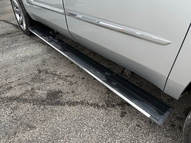 Used 2015 Cadillac Escalade ESV Premium image 7