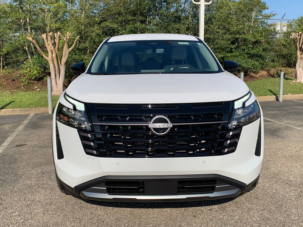 New 2026 Nissan Pathfinder SL image 3
