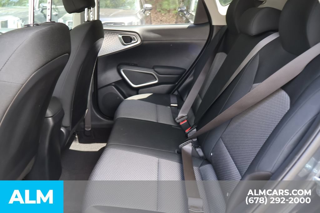 Used 2025 Kia Soul LX w/ LX Technology Package FWD image 17