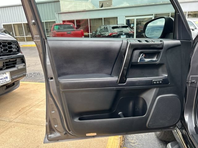 Used 2019 Toyota 4Runner Limited AWD/4WD image 27