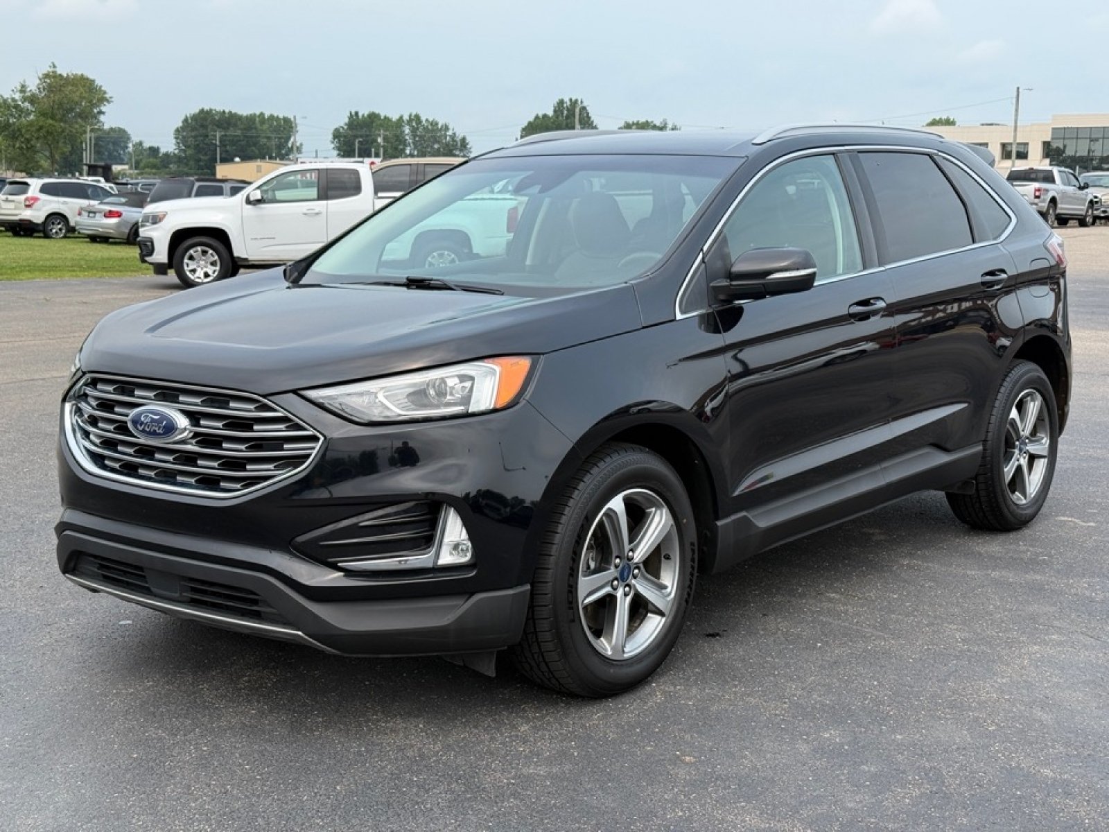 Used 2020 Ford Edge SEL w/ Convenience Package AWD/4WD image 4