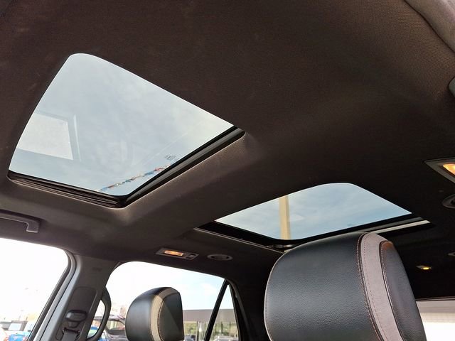 Used 2017 Ford Explorer XLT w/ Equipment Group 202A image 13